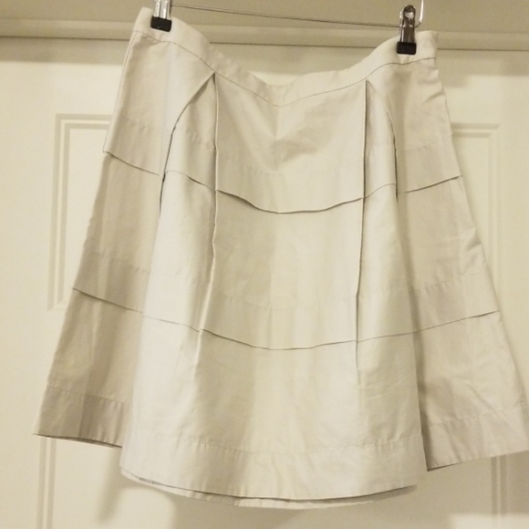 😍😍J. Crew tiered pleated a line skirt - Picture 3 of 5